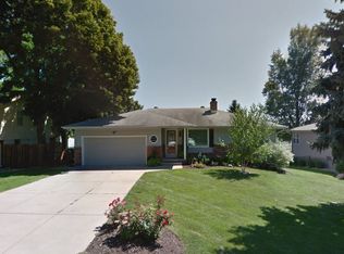 11339 Arbor St, Omaha, NE 68144
