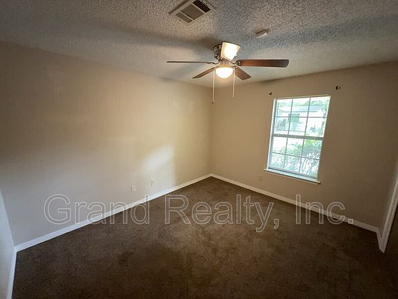 5th image of 2885 E Johnson Ave