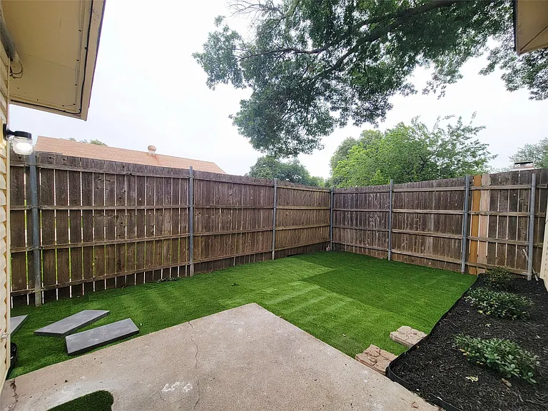 726 Arrowhead Cir — Photo 22