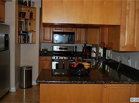 4th image of 2533 Orange Ave