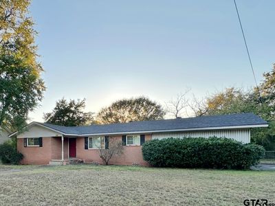 303 S Lowry St, Troup, TX, 75789