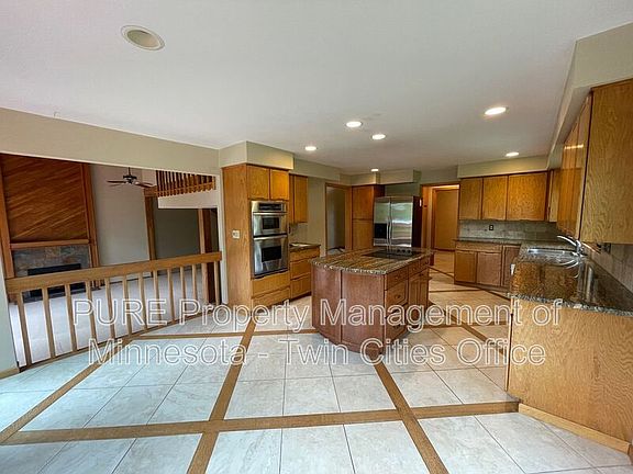3rd image of 4432 Woodlane Dr