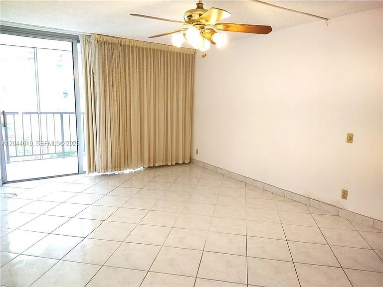 601 Three Islands Blvd #517 — Photo 20
