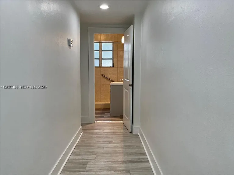 1520 SW 10th St — Photo 14