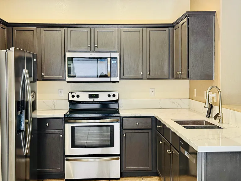 7008 S 7th Ln — Photo 19