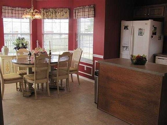 4th image of 1706 Onyx Cv