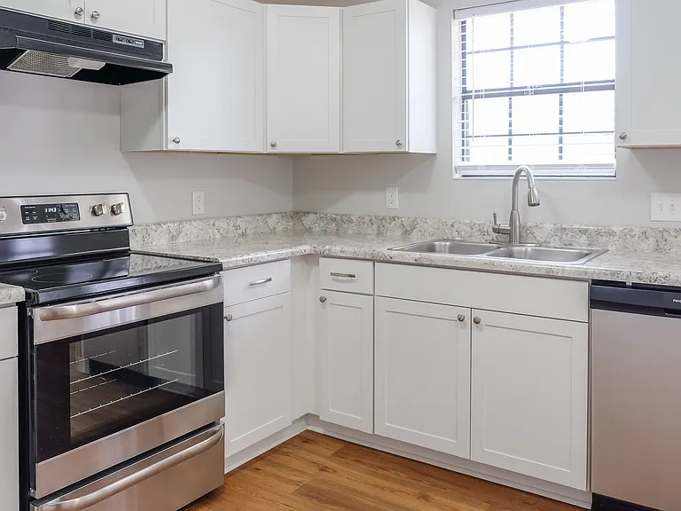 420 Eddy Ln #A — Photo 3