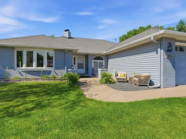 7288 Foxboro Ct, Woodbury, MN 55125