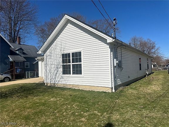 4th image of 713 W 39th St
