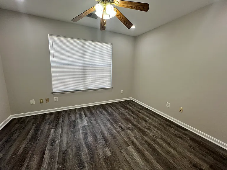 16401 Ellipse Ter — Photo 22