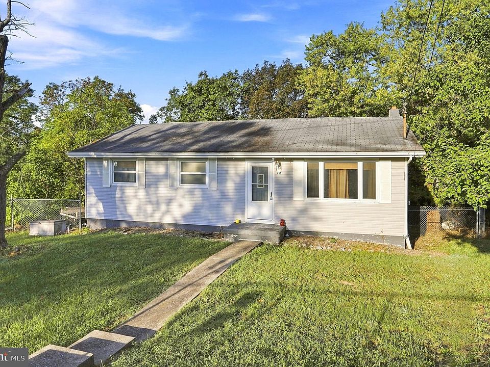 1st image of 716 Fountainhead Dr