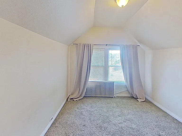 6006 5th Ave NE — Photo 3
