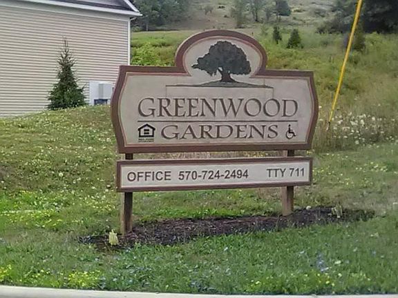 4th image of 115 Heartwood Ln
