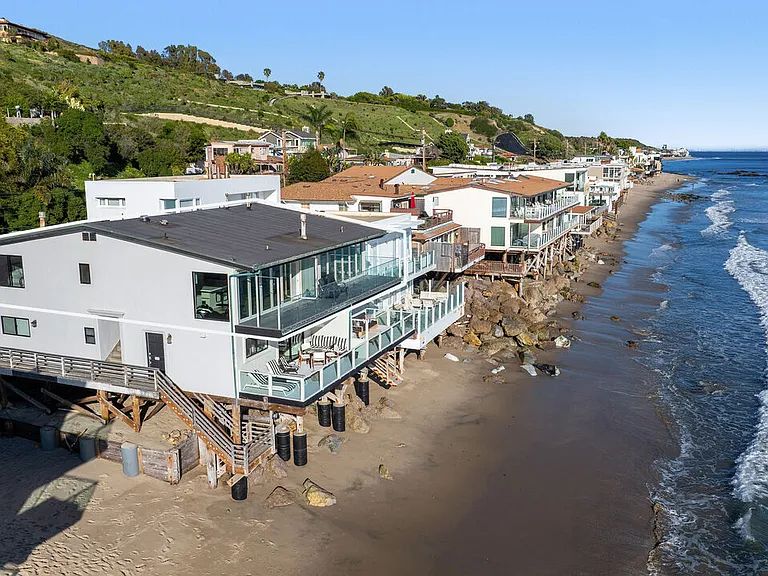25216 Malibu Rd — Photo 19