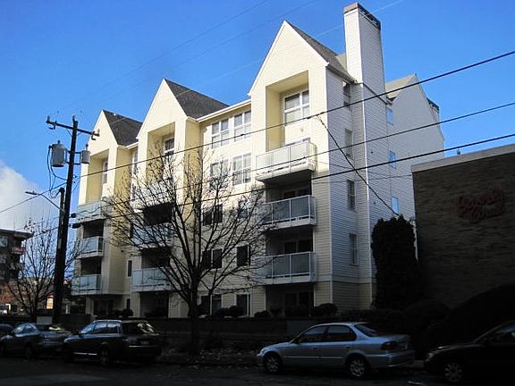 5th image of 2250 NW 58th St Unit 104