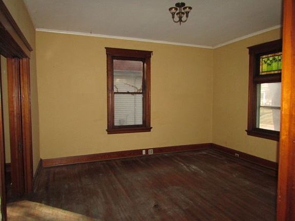 5th image of 3804 Glenn Ave