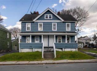 8 Chestnut St, Middletown, NY 10940