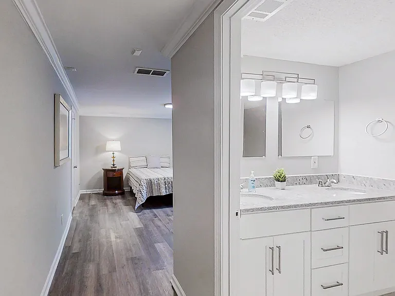 Lynhurst Dr SW — Photo 10