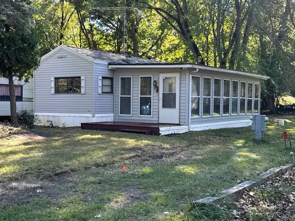 5-133 Woodhaven Lakes, Sublette, IL 61367