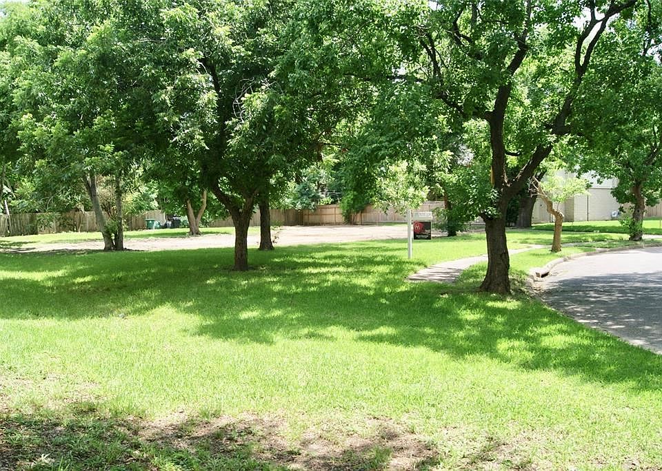1st image of 4707 Braesvalley Dr
