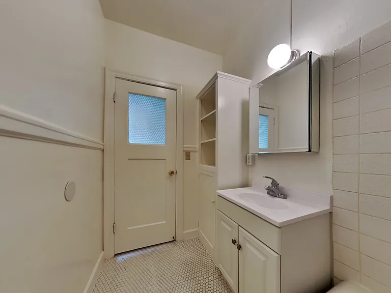 722 Alcatraz Ave, Oakland, CA 94609 — Photo 4