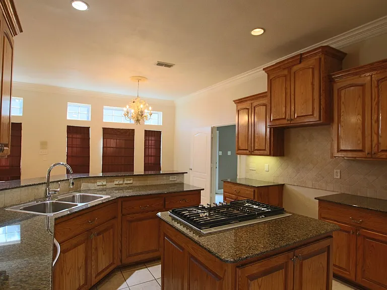 1202 River Bend Dr — Photo 5