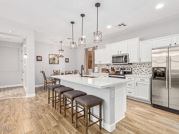 4th image of 15332 W DAHLIA Drive