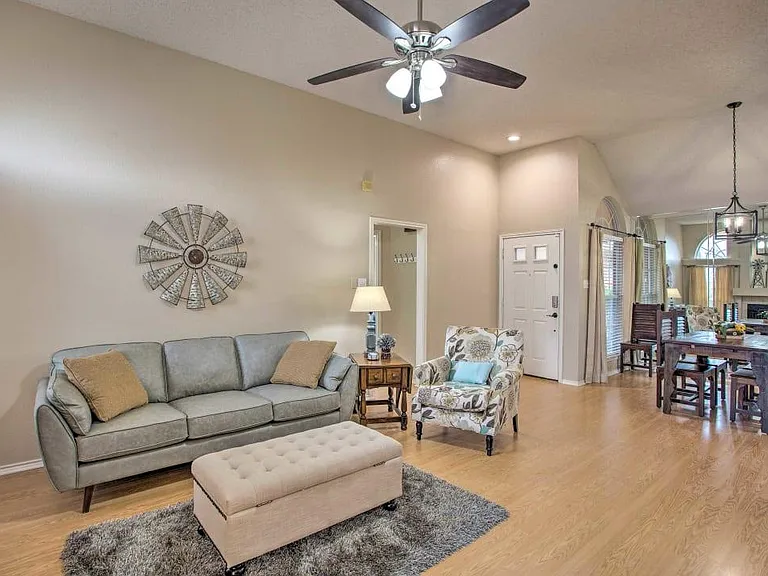 6325 Wildhaven Dr — Photo 6