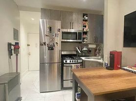 620 E 6th St, New York, NY