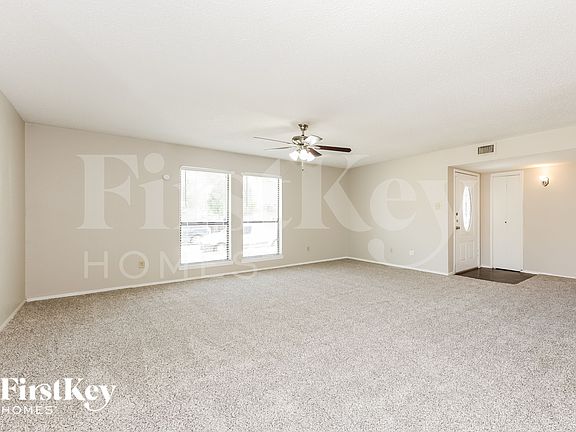 3rd image of 2605 Trailridge Dr