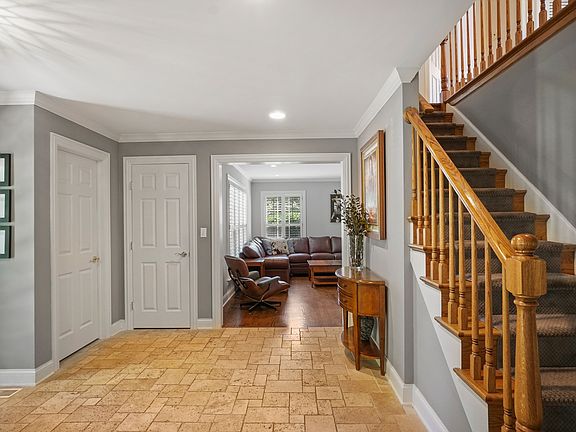 5th image of 1783 Bowling Green Dr