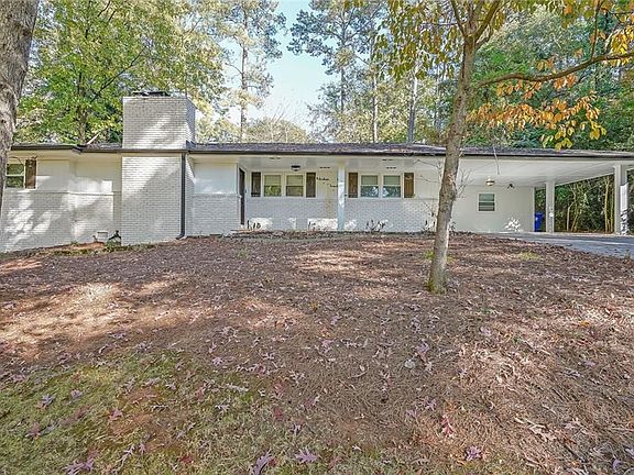 3rd image of 1923 Forest Green Dr