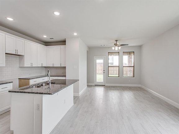 3rd image of 4528 Wilbarger St