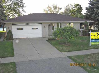 6285 Atkins Dr, Troy, MI 48085