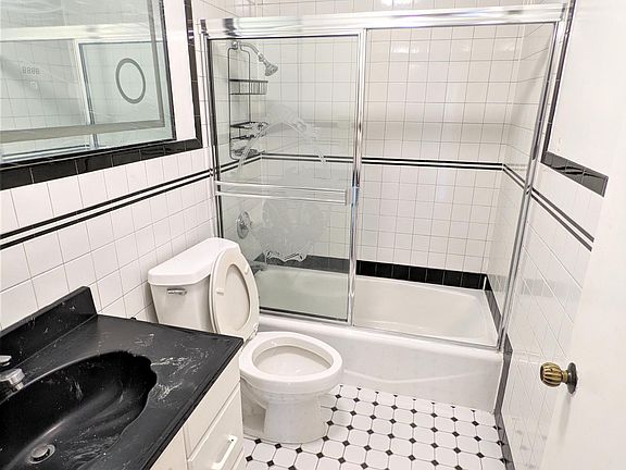 5th image of 125 Palm Ave APT 202