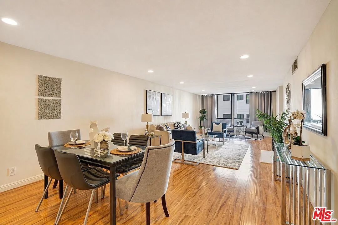 2 bed, 2.0 bath, 1532 sqft, $4,050 — Photo 3