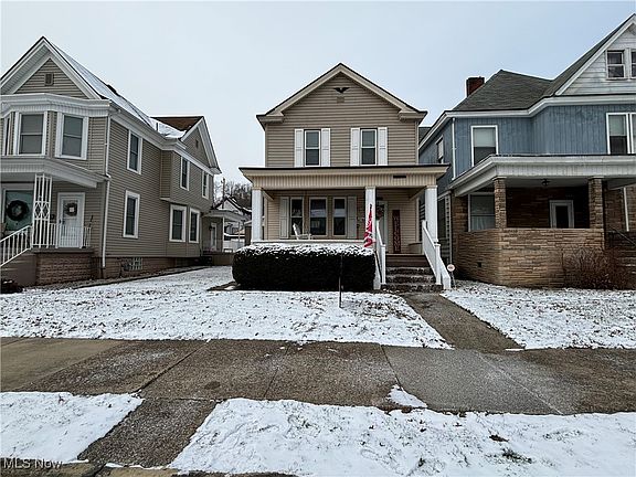 2nd image of 1011 Indiana St
