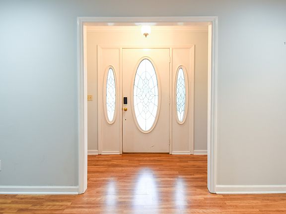4th image of 309 Ledgeview Dr