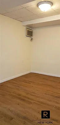 Rented by R New York | media 27