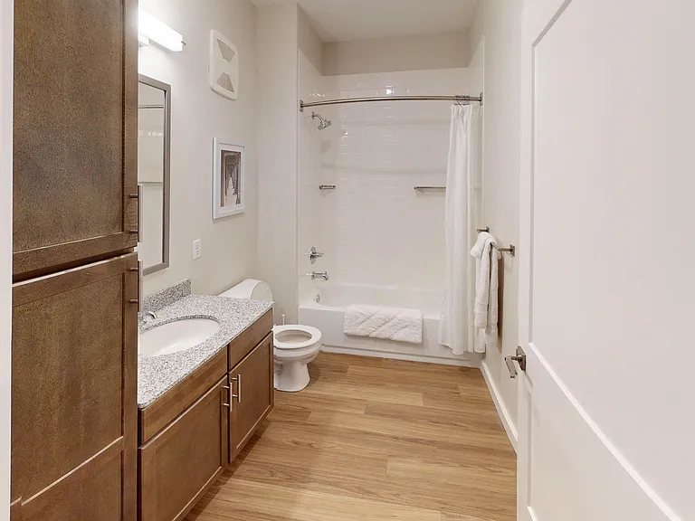 The Landing Apartments — Photo 13