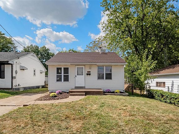 3rd image of 9971 Brook Ave