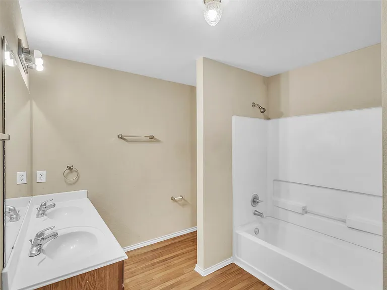 12830 Windy Summer Ln — Photo 22