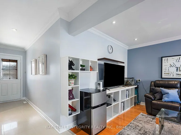 22 Dunbar Cres — Photo 4