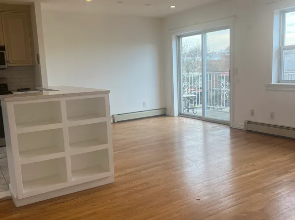 20-05 Hazen Street image 1 of 12