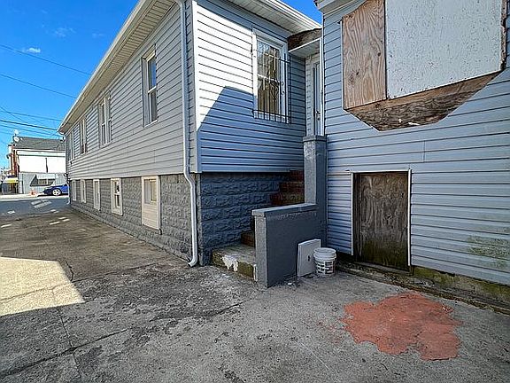 2nd image of 311 47th Bch Unit 1