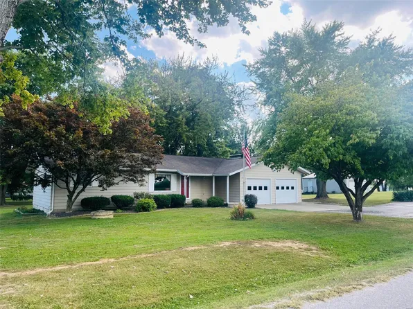 2106 Thrill Hill Rd, Vandalia, IL 62471