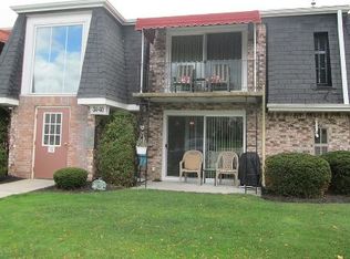 40A Foxberry Dr, Amherst, NY 14068
