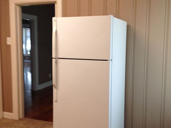 4th image of 616 N Cedar St APT 4