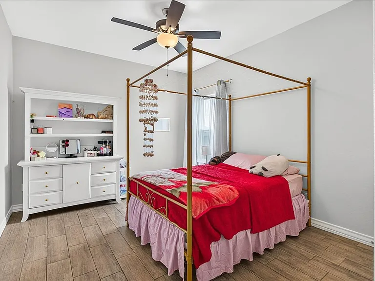 2445 Manuel Ln — Photo 36
