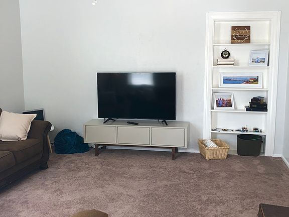 FRONT ROOM